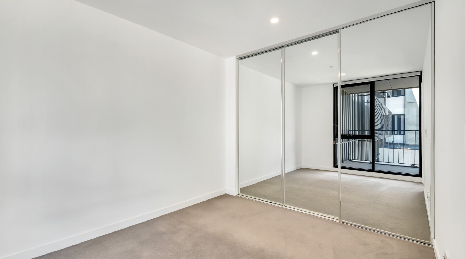 Closet design Karachi by Skill Studio 27 showcasing custom-built wardrobe with modern finish